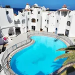 Wonderful White Appartament In Playa Americas Apartmán