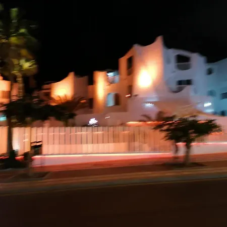Wonderful White Appartament In Playa Americas Apartamento *